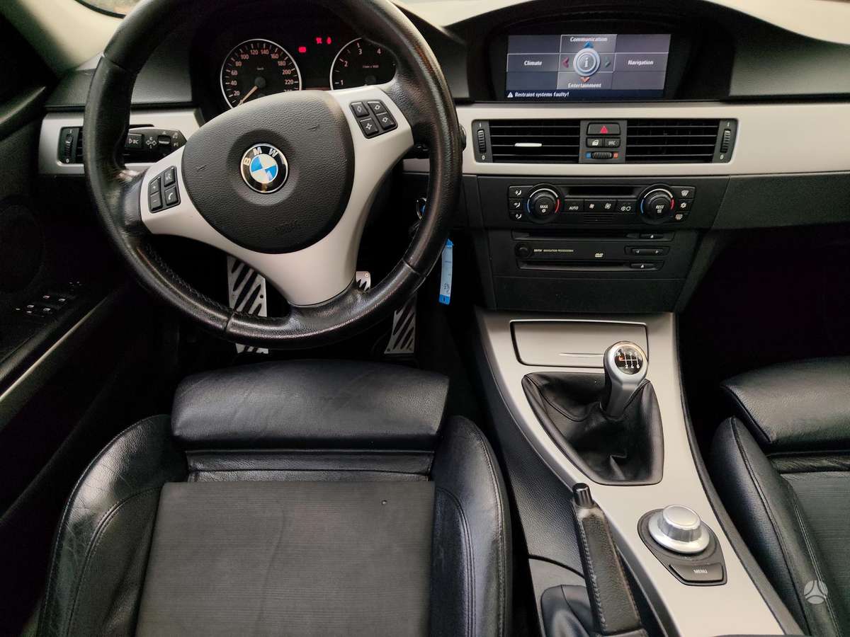 BMW 318, 2.0 l., wagon