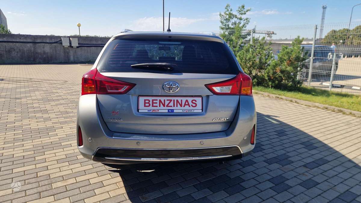 Toyota Auris, 1.3 l., Универсал