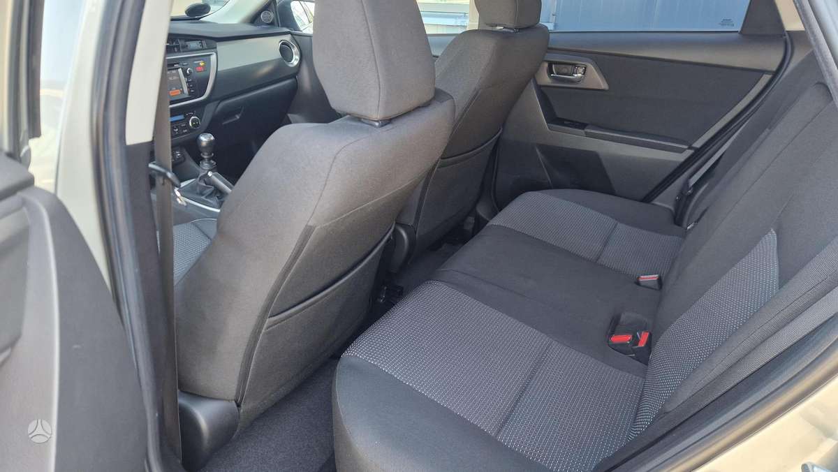 Toyota Auris, 1.3 l., Универсал