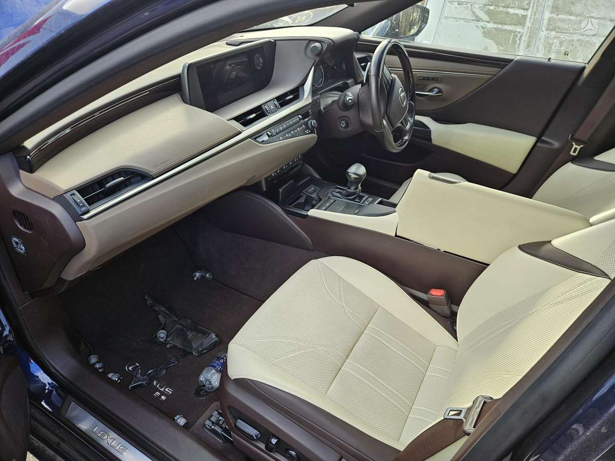 Lexus ES 300h