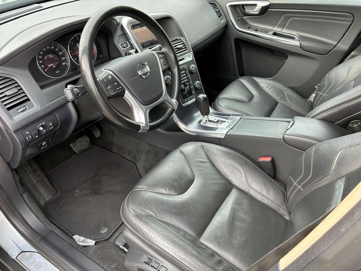 Volvo XC60, 2.4 l., Минивэн