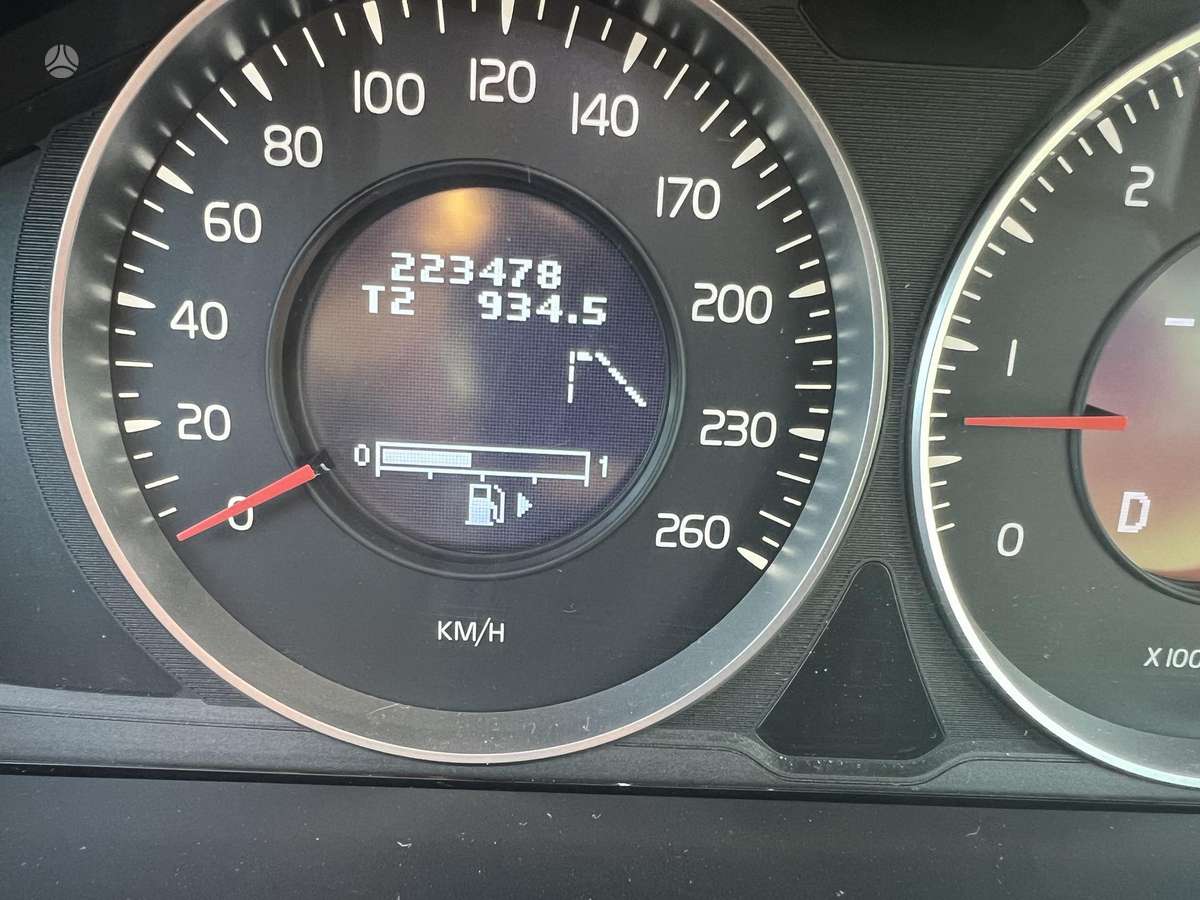 Volvo XC60, 2.4 l., Минивэн