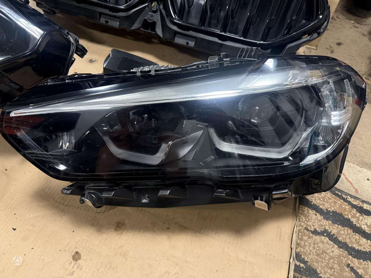BMW X6 apdailos detalės