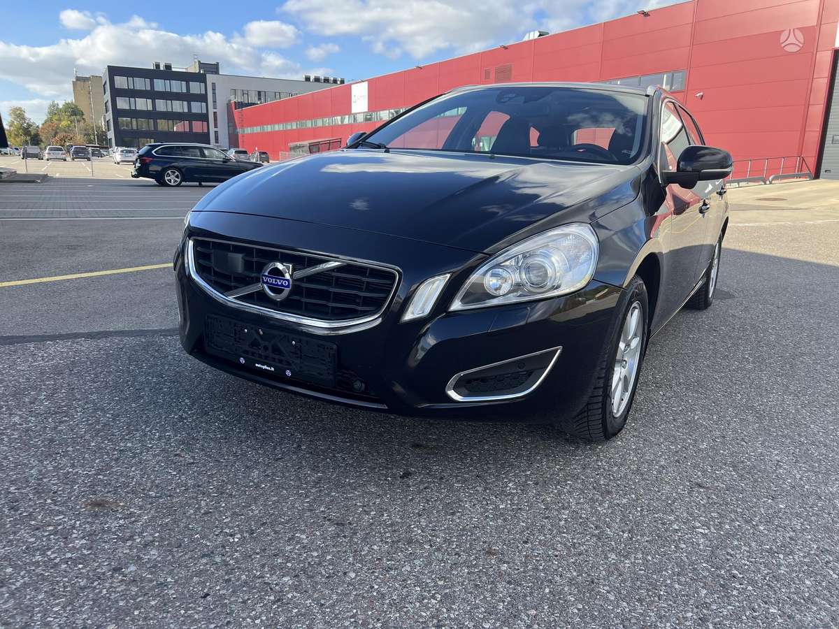 Volvo V60, 2.4 l., universalas