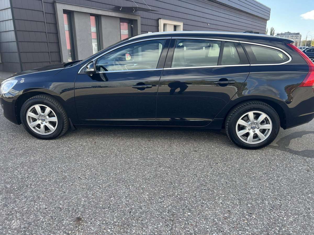 Volvo V60, 2.4 l., universalas