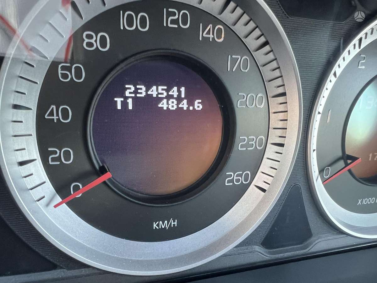Volvo V60, 2.4 l., universalas