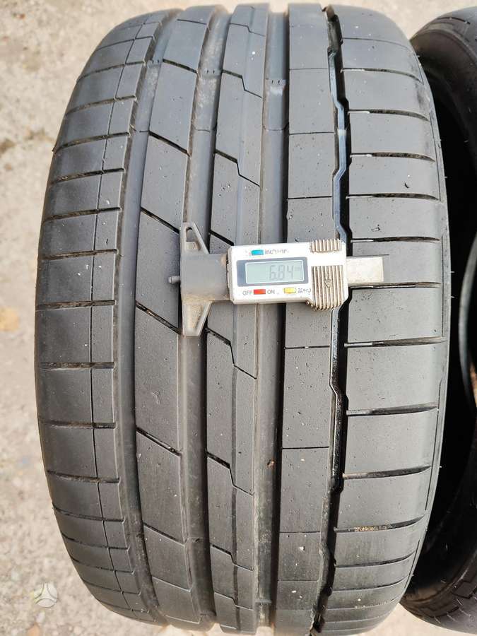 Hankook, vasaras 235/35 R19