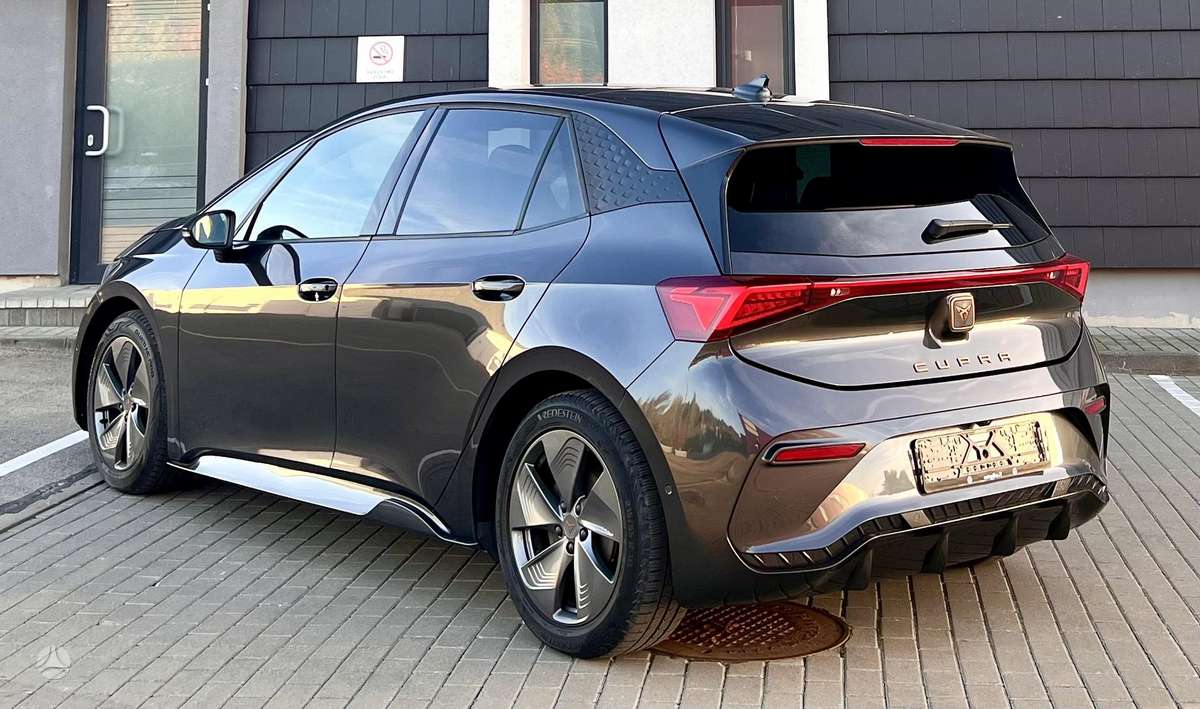 Cupra Born, 62 кВт·ч, Хэтчбек
