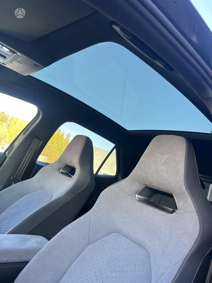 Cupra Born, 62 кВт·ч, Хэтчбек