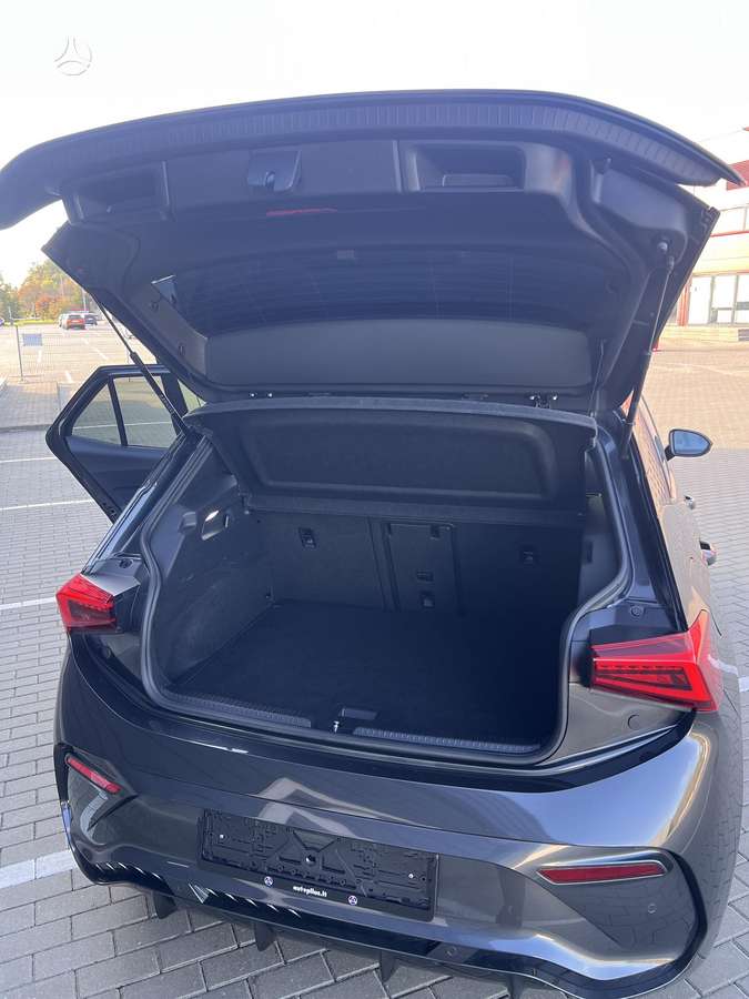Cupra Born, 62 кВт·ч, Хэтчбек
