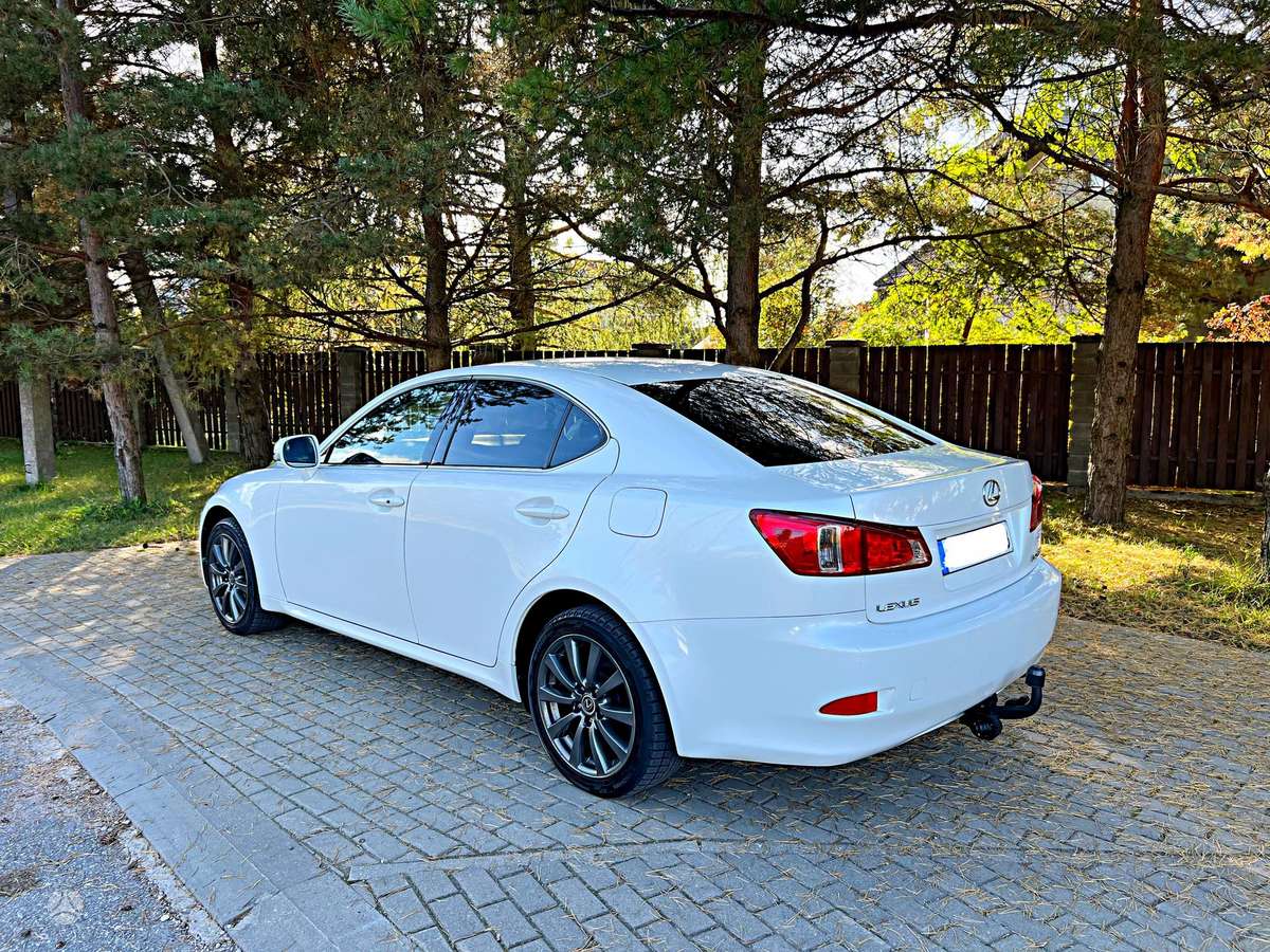 Lexus IS 220, 2.2 l., Седан