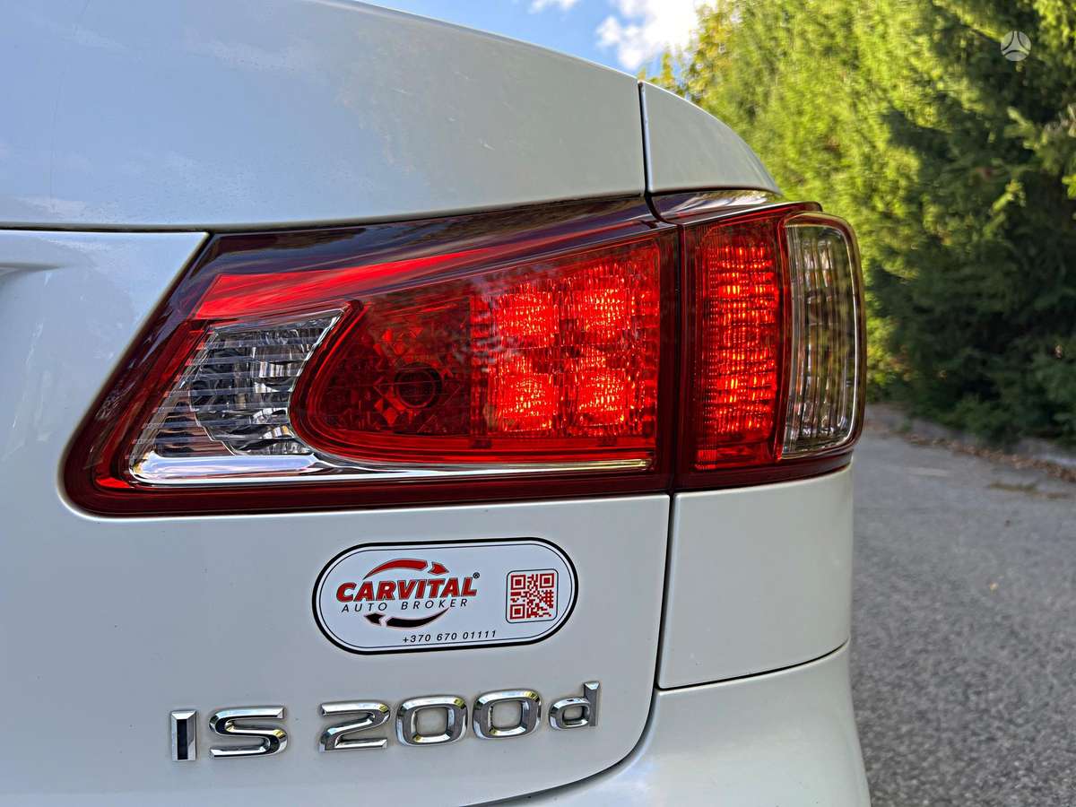 Lexus IS 220, 2.2 l., Седан