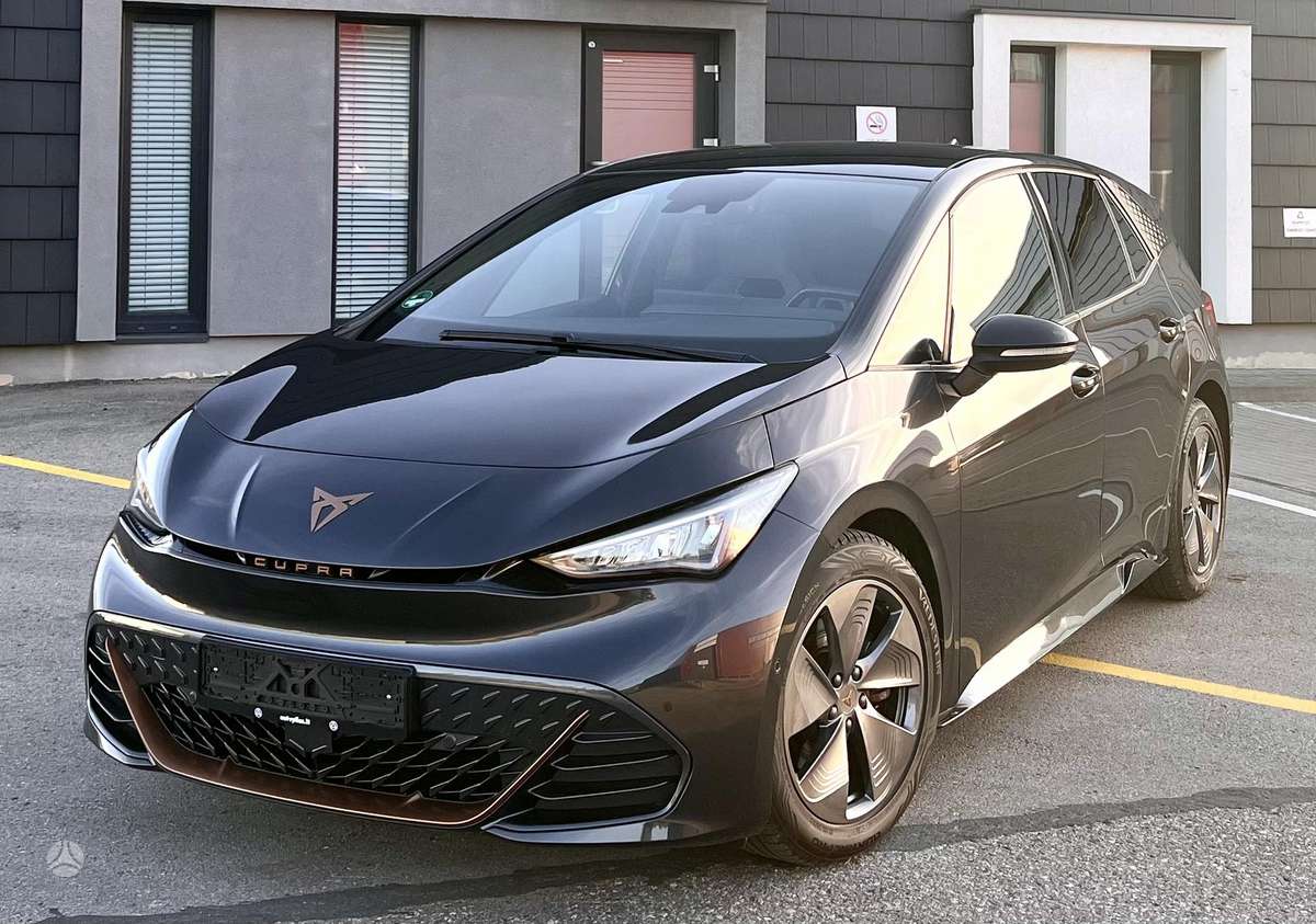 Cupra Born, 62 кВт·ч, Хэтчбек