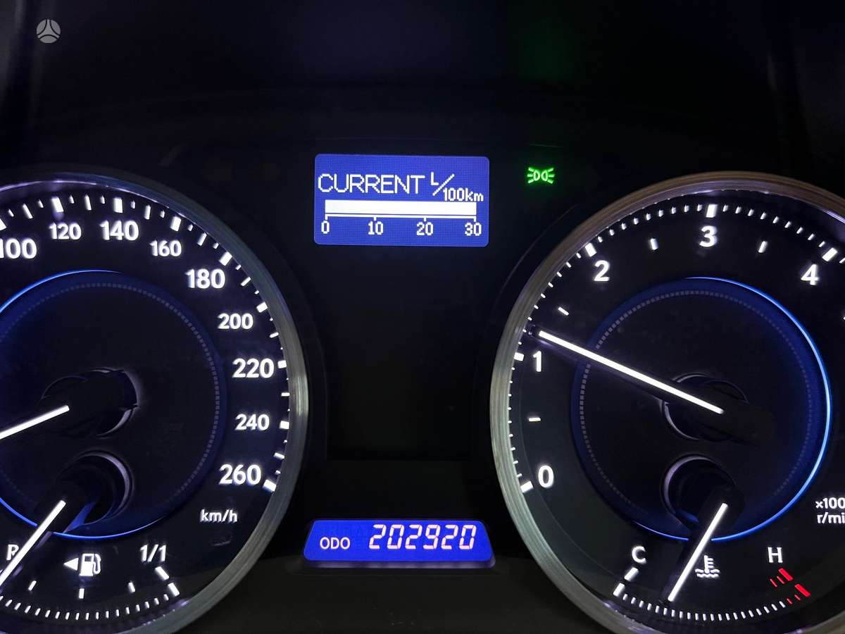 Lexus IS 220, 2.2 l., Седан