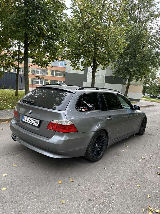 BMW 535, 3.5 l., universalas