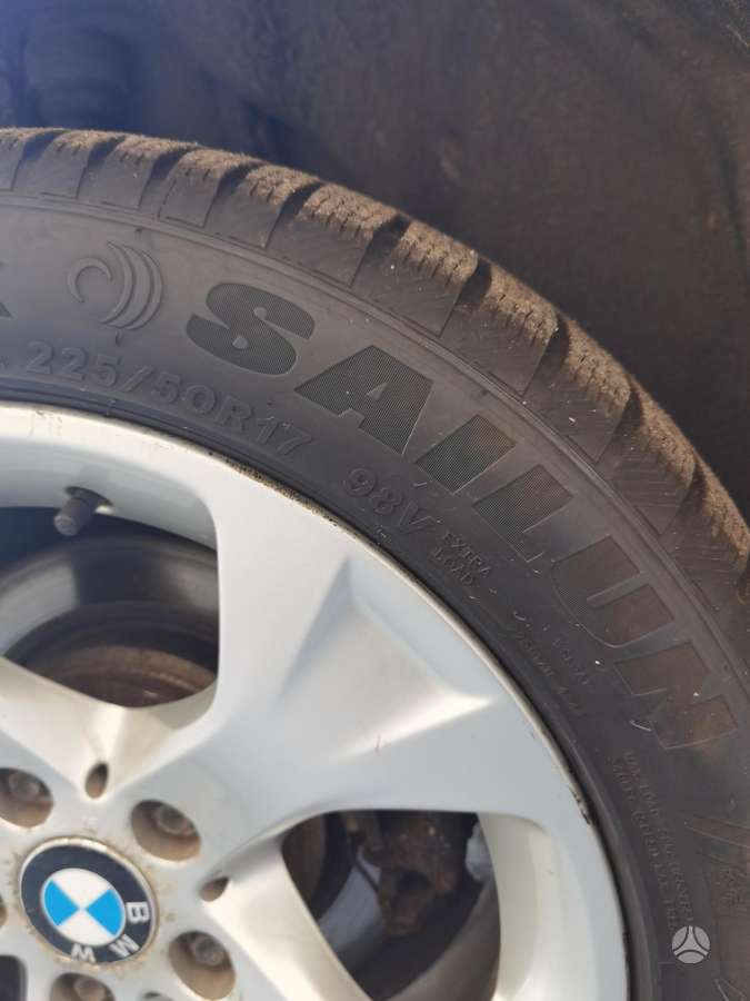 BMW X1, 2.0 l., off-road / crossover