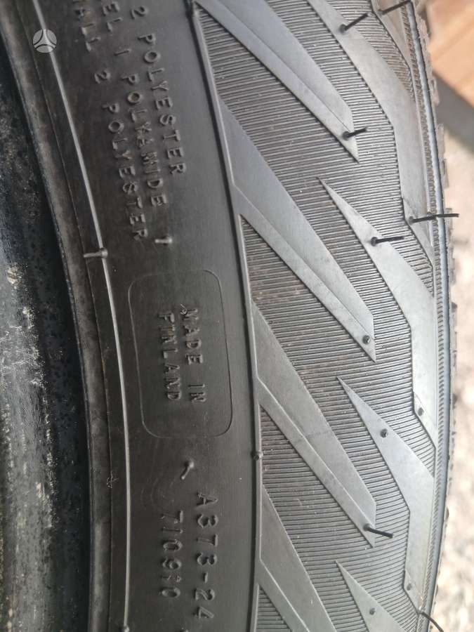 Nokian, зимние 215/55 R17