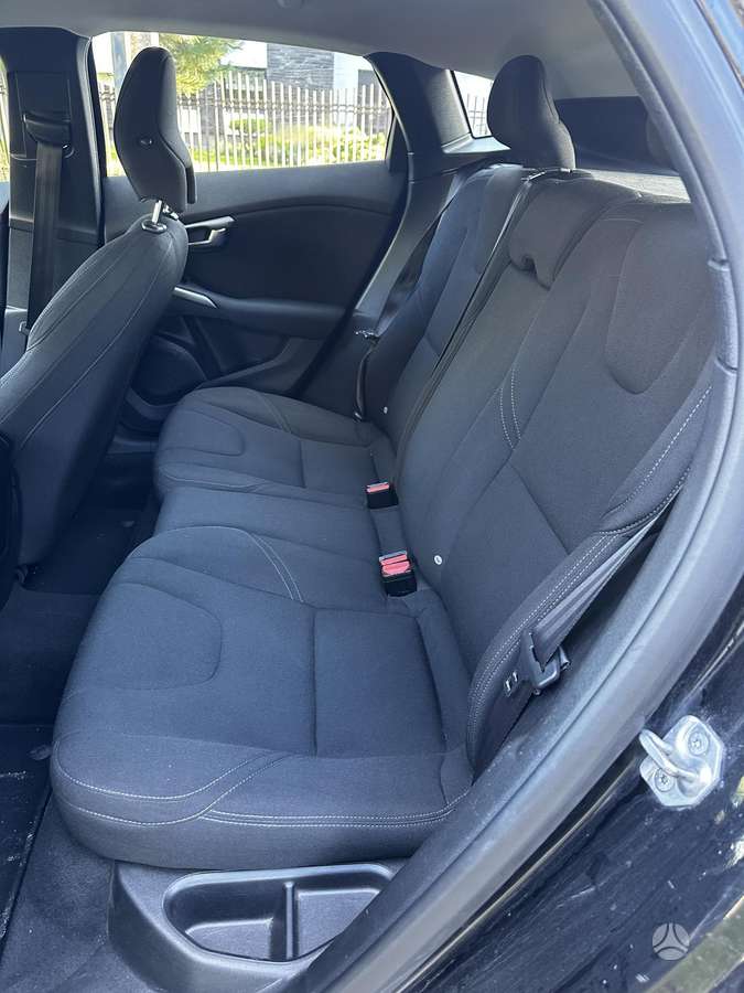 Volvo V40, 1.6 l., Хэтчбек