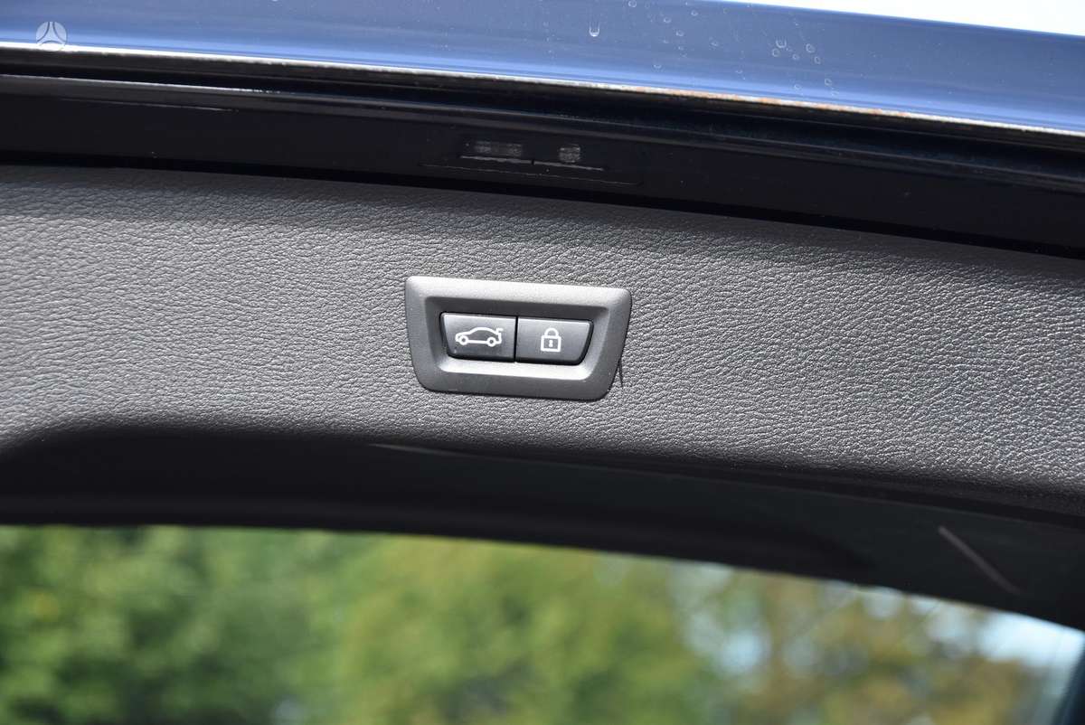 BMW X3, 2.0 l., off-road / crossover