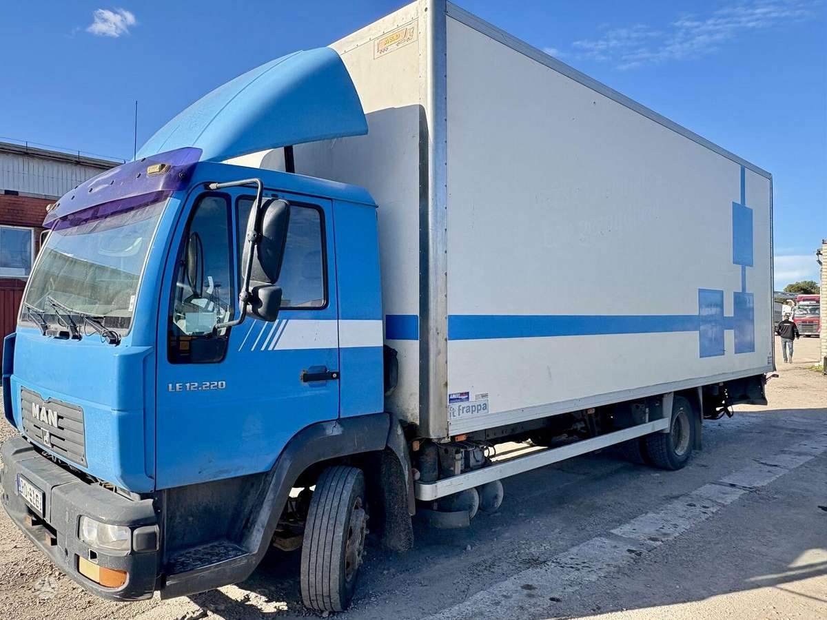 MAN 12.220, box trucks / box vans