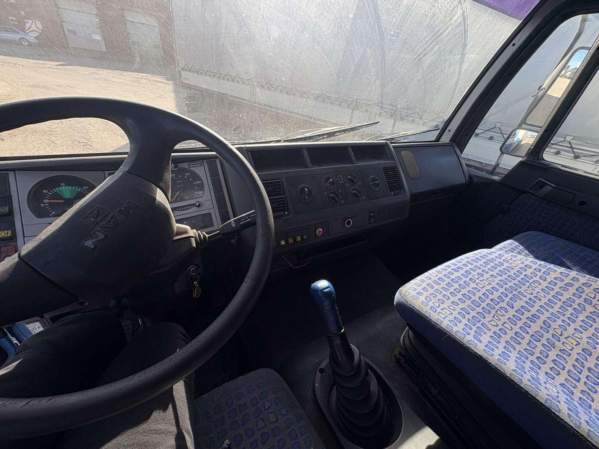 MAN 12.220, box trucks / box vans