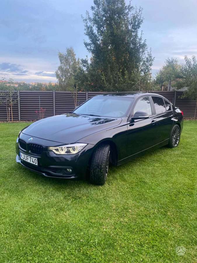 BMW 318, 1.5 l., Седан