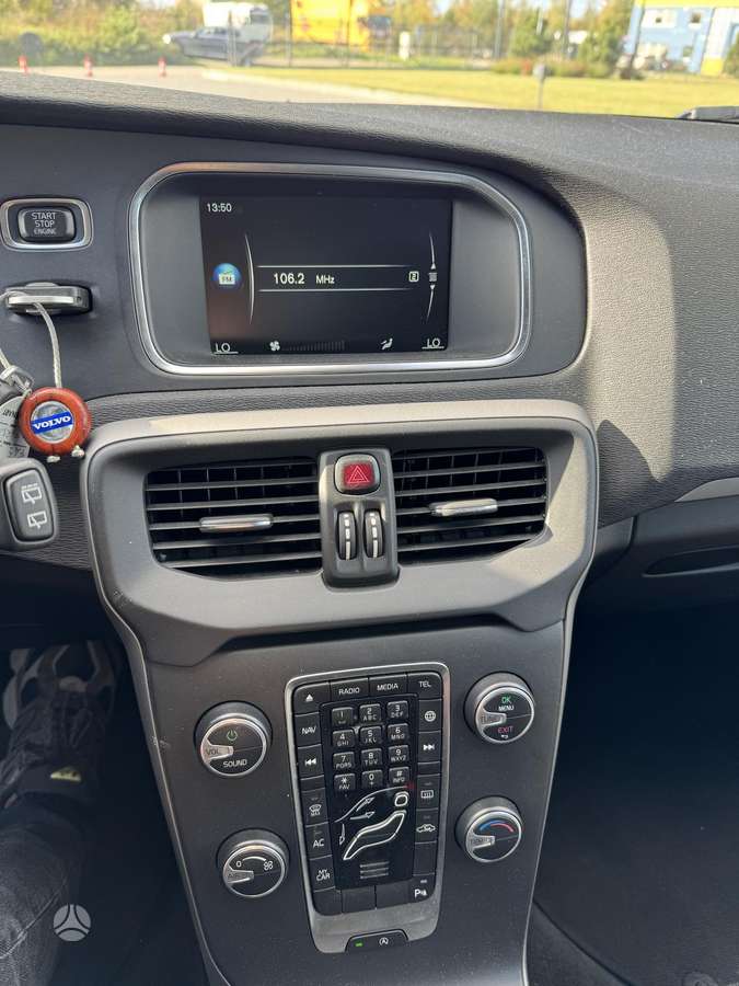 Volvo V40, 2.0 l., hatchback