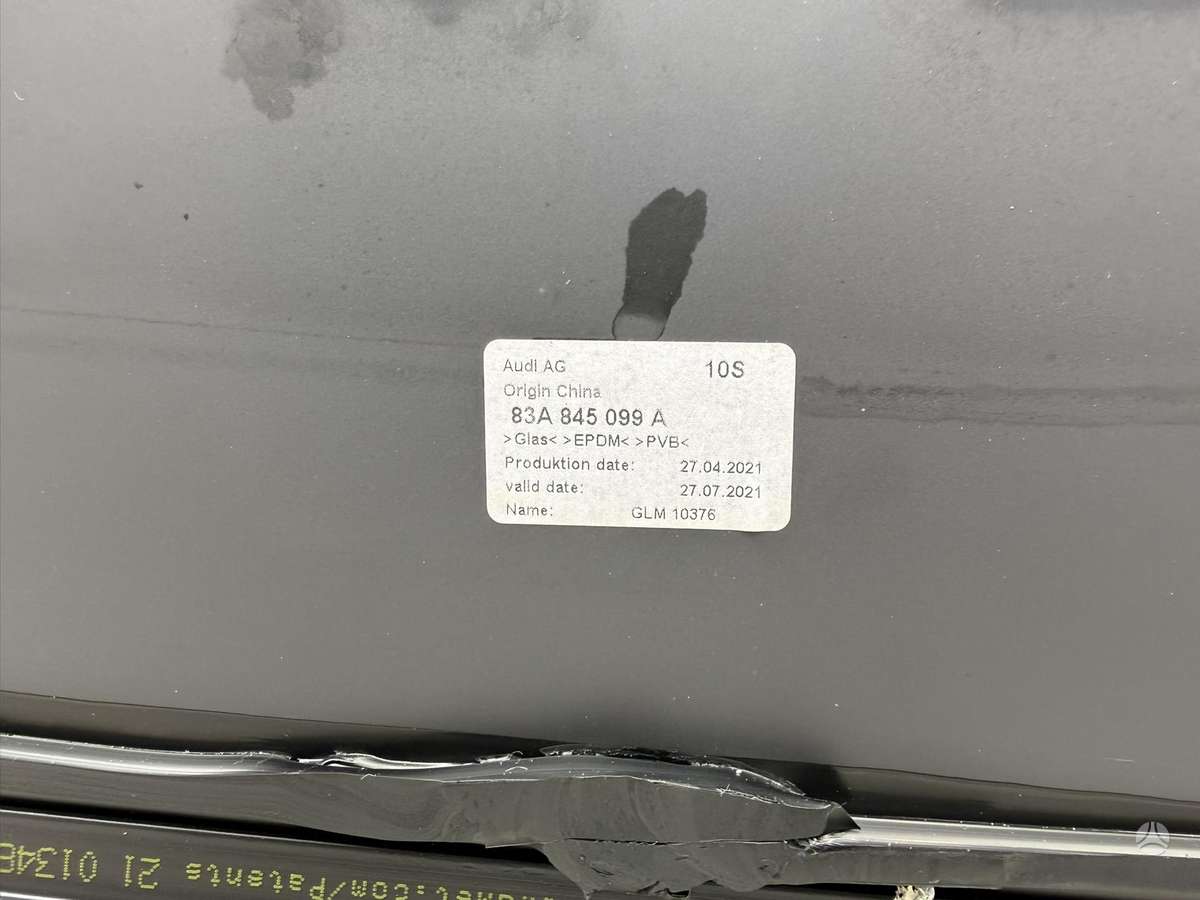 Audi Q3 stiklai