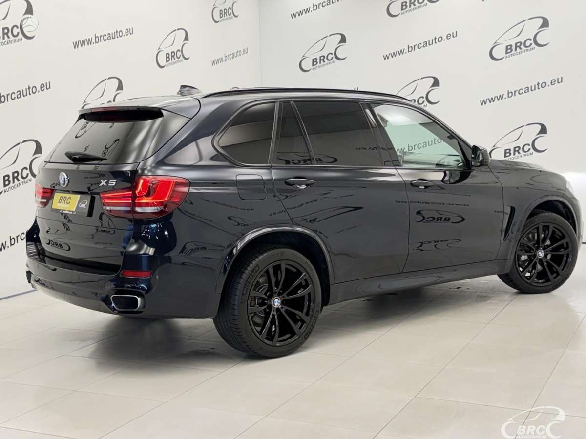 BMW X5, 3.0 l., off-road / crossover