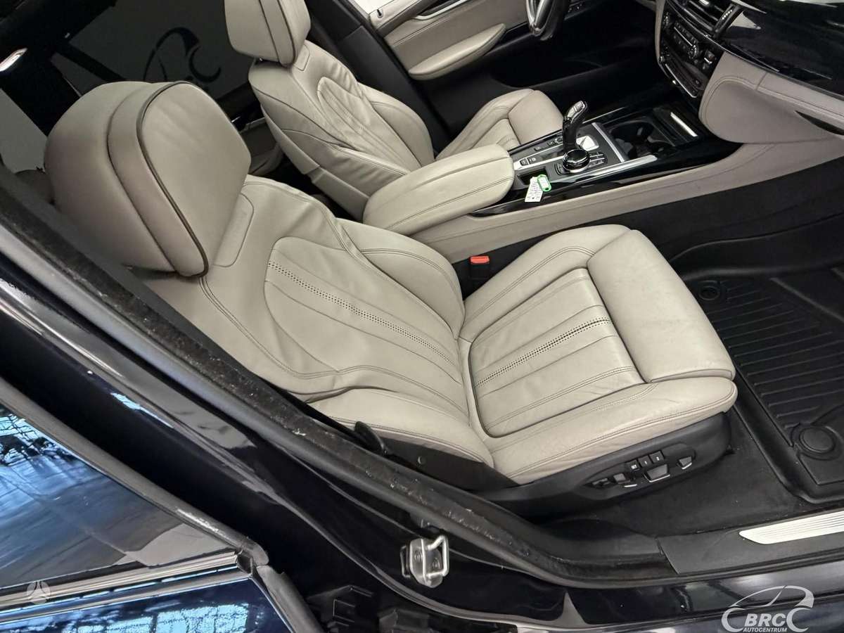 BMW X5, 3.0 l., off-road / crossover