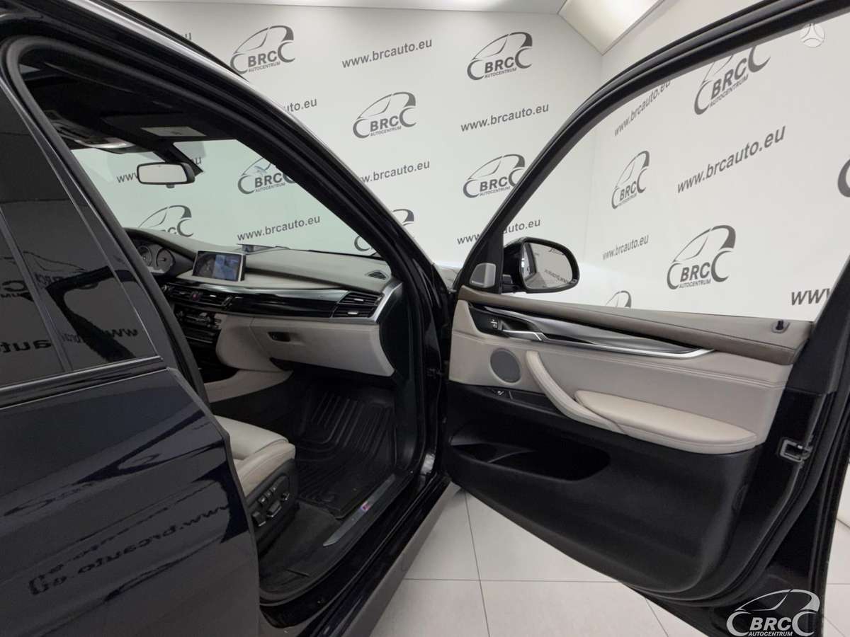 BMW X5, 3.0 l., off-road / crossover