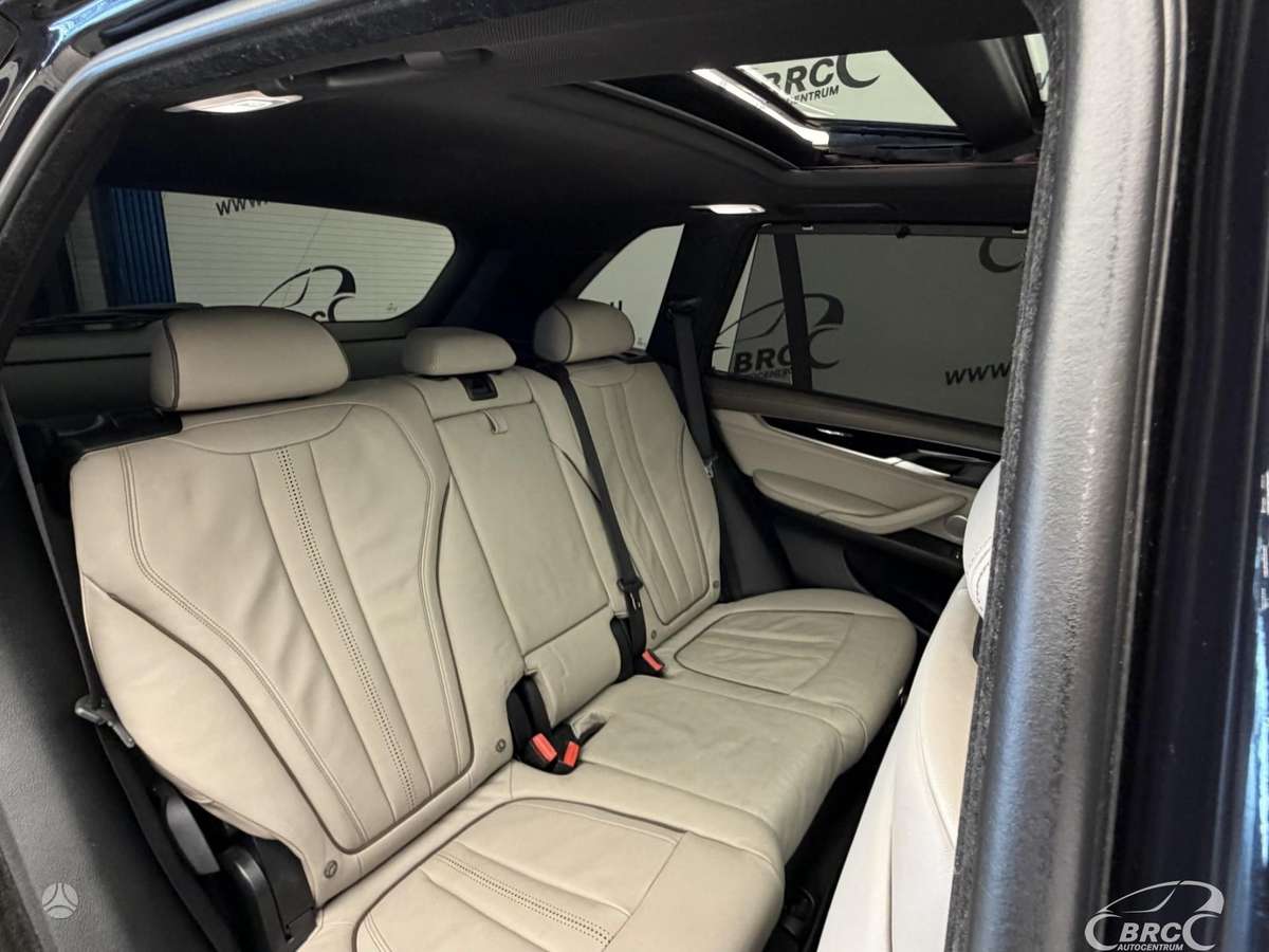 BMW X5, 3.0 l., off-road / crossover