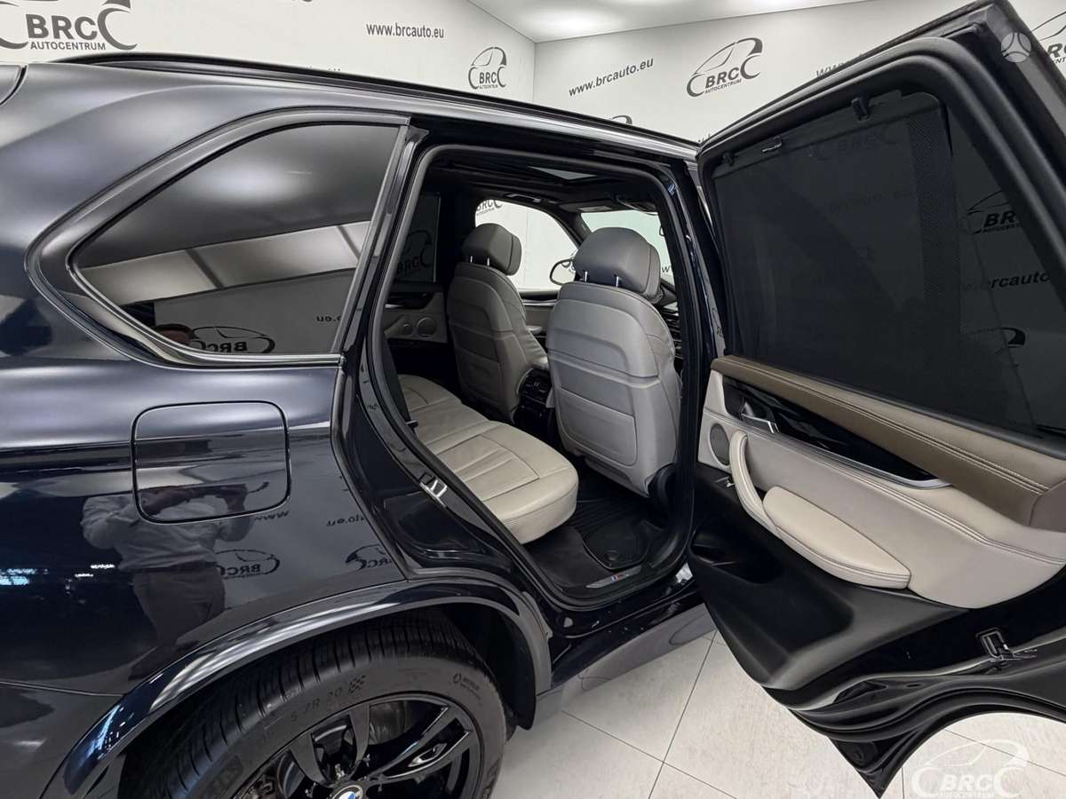BMW X5, 3.0 l., off-road / crossover