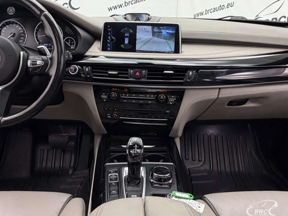 BMW X5, 3.0 l., off-road / crossover