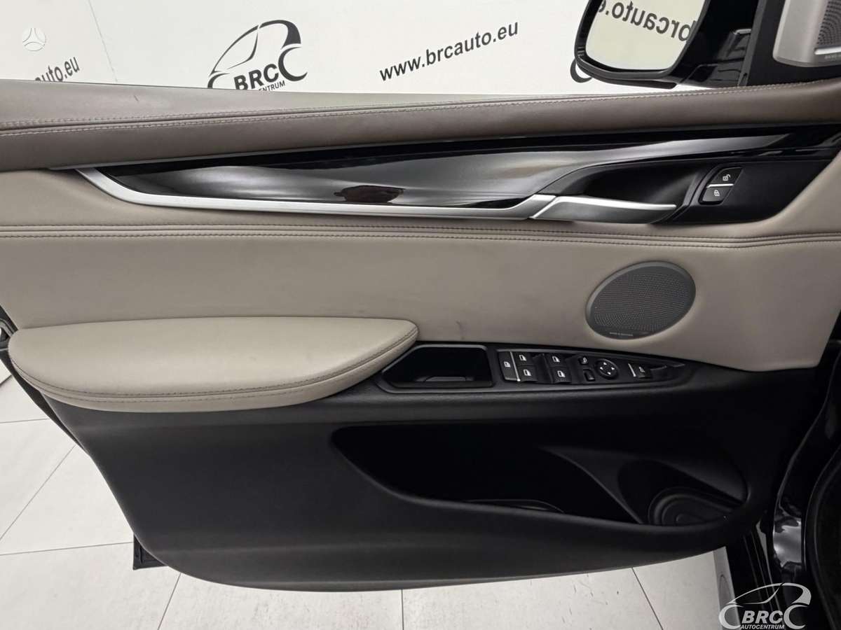 BMW X5, 3.0 l., off-road / crossover
