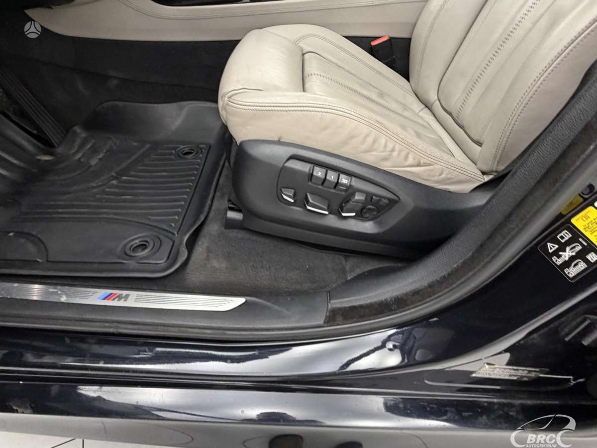 BMW X5, 3.0 l., off-road / crossover