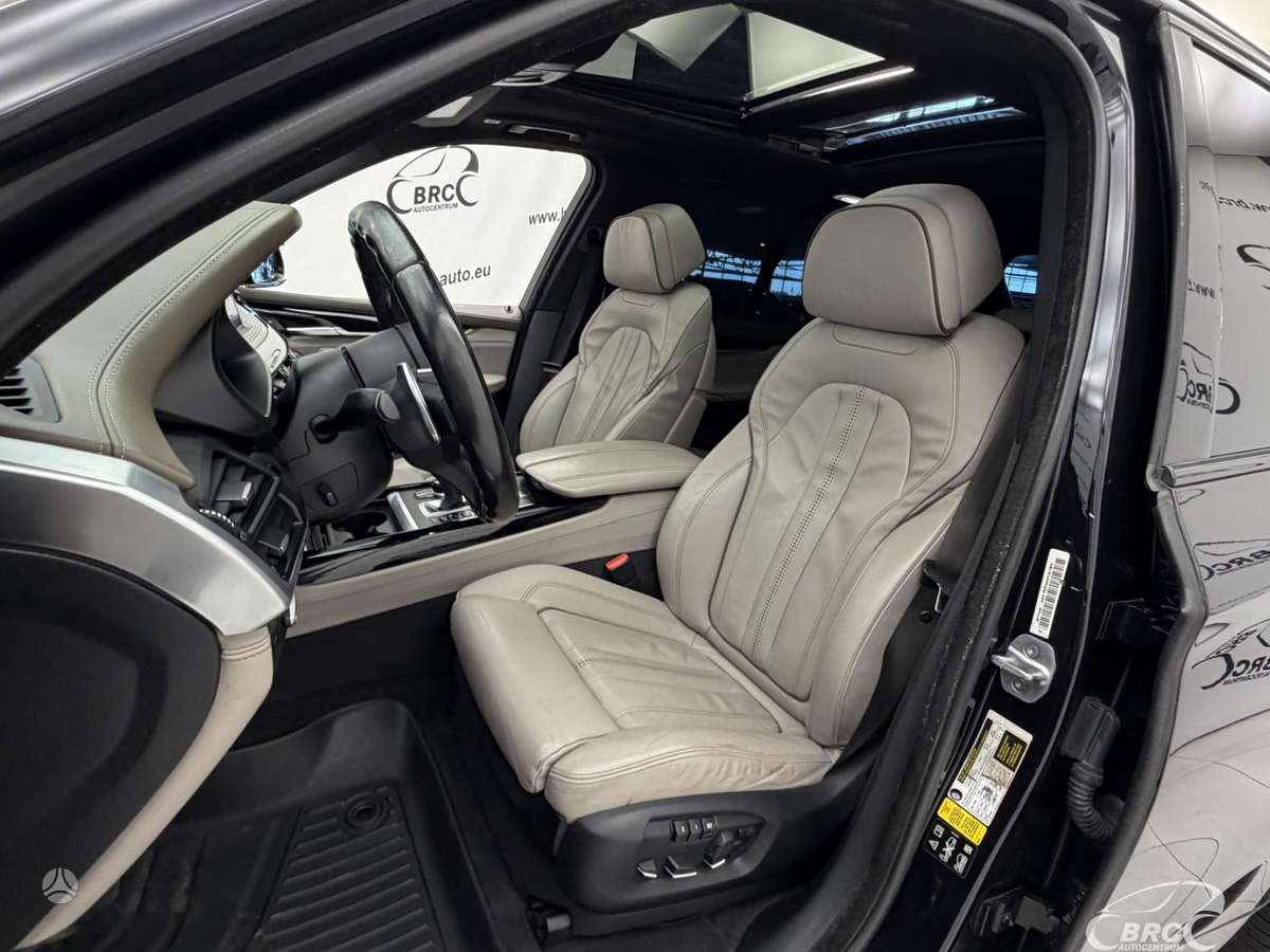 BMW X5, 3.0 l., off-road / crossover