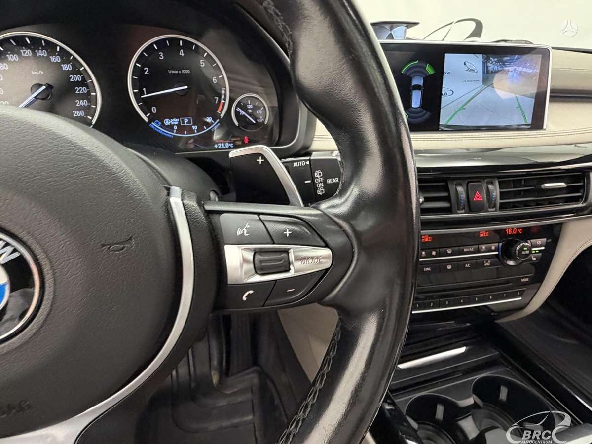 BMW X5, 3.0 l., off-road / crossover
