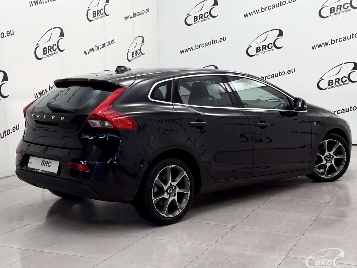Volvo V40, 1.6 l., hatchback