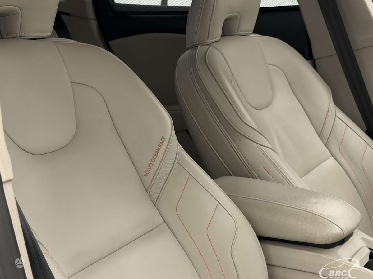Volvo V40, 1.6 l., hatchback