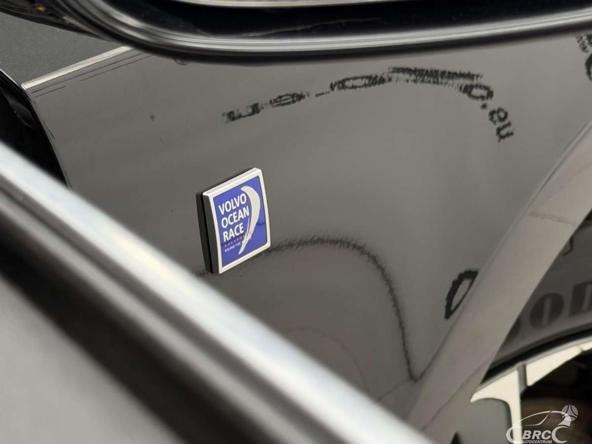 Volvo V40, 1.6 l., hatchback