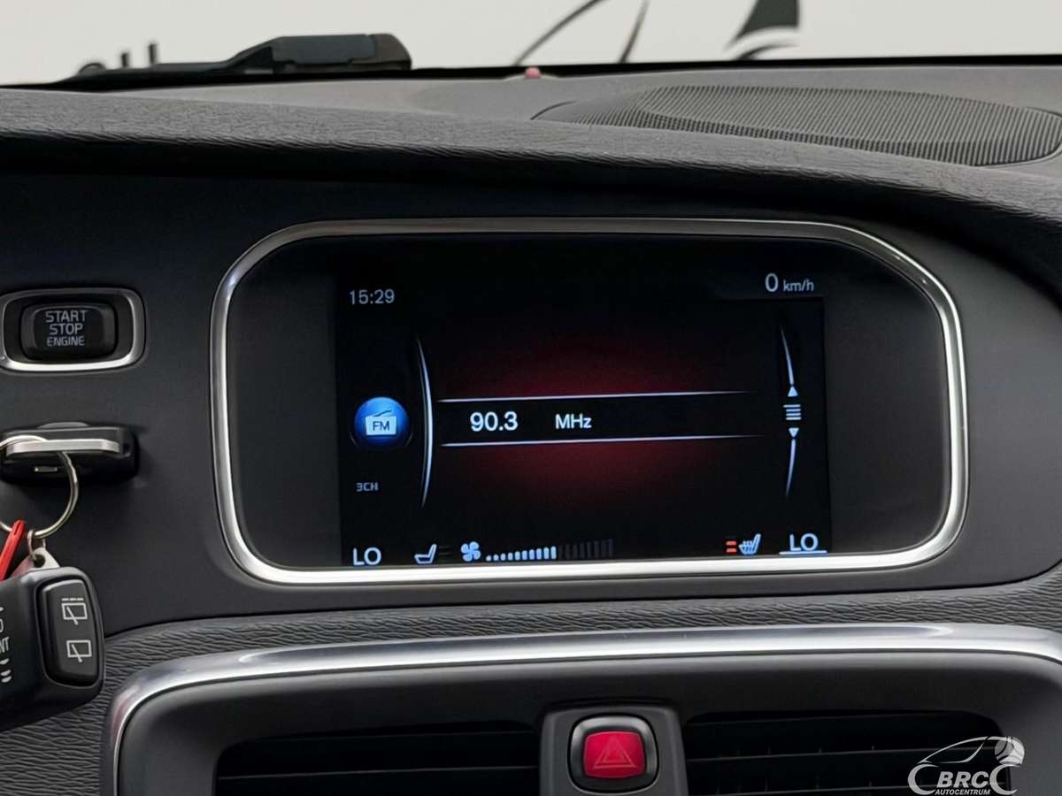 Volvo V40, 1.6 l., hatchback