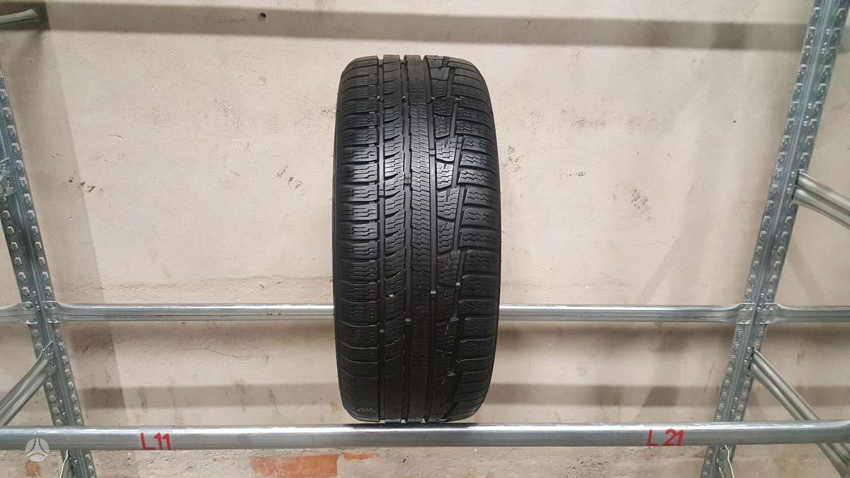 Nokian WR A3, winter 215/40 R17
