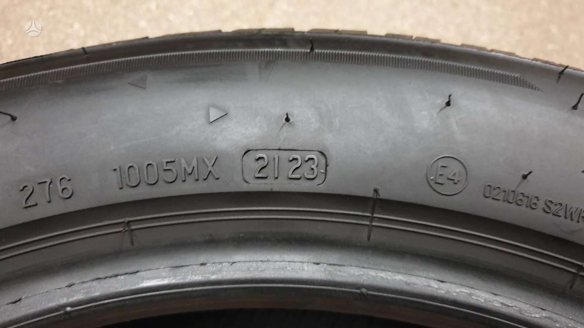 Bridgestone Blizzak LM005, winter 205/60 R18