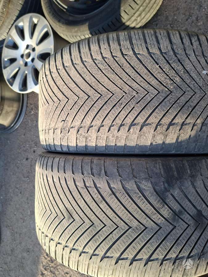 Minerva 4mm, всесезонные 275/35 R19