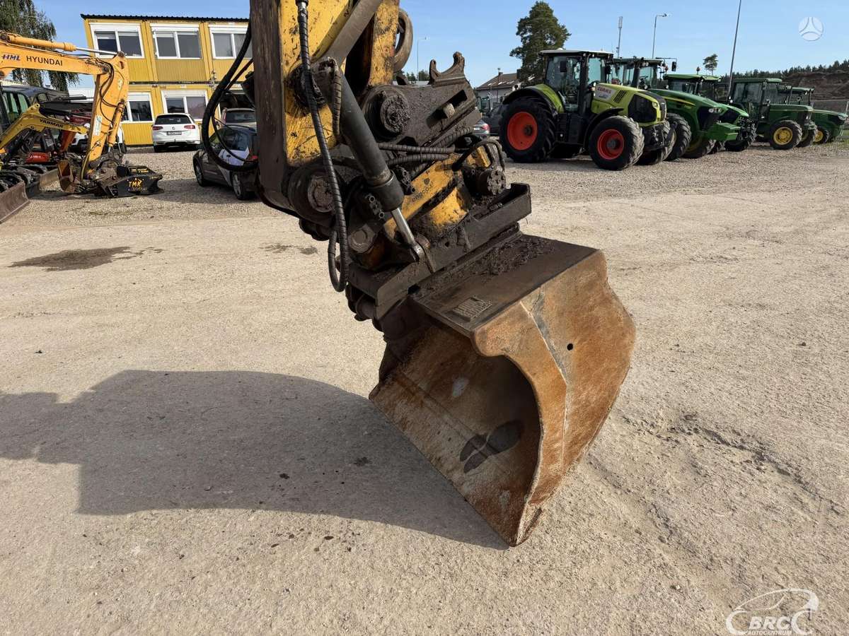 New Holland MH PLUS Engcon rototilt sist.., экскаваторы