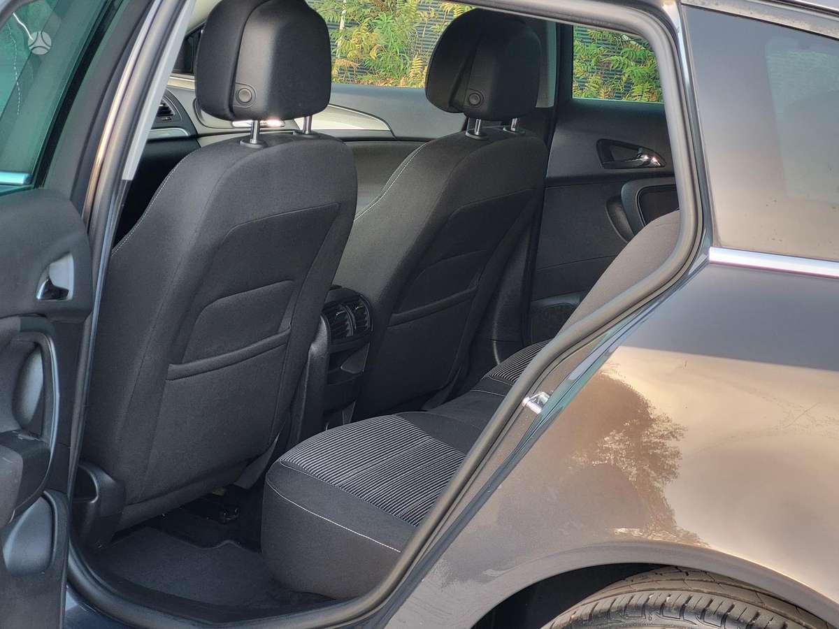 Opel Insignia, 2.0 l., wagon