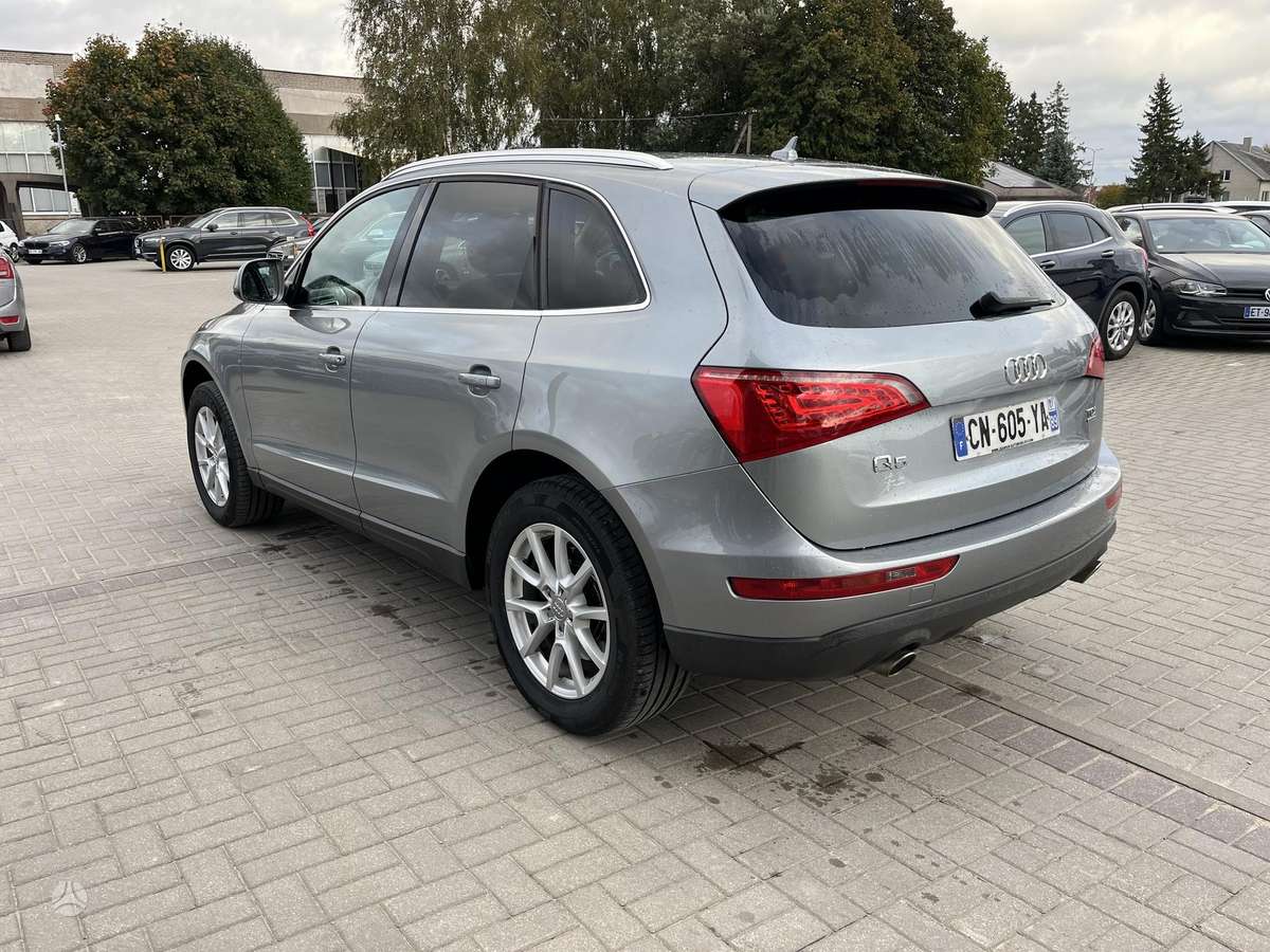 Audi Q5, 3.0 l., off-road / crossover