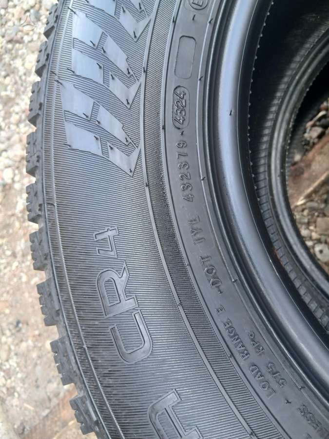 Nokian, всесезонные 235/65 R16