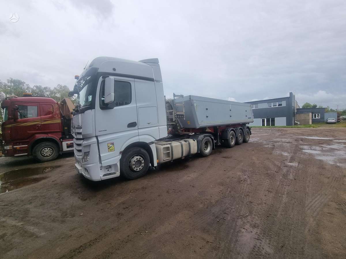 Schmitz Cargobull, trailer and semi trailer rental